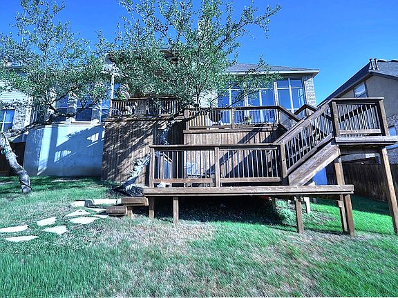 3rd image of 3626 Pinnacle Dr