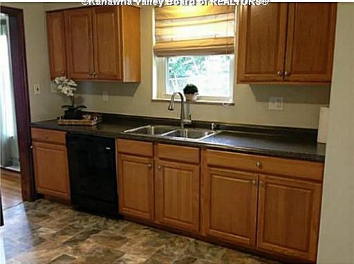 4th image of 1302 Grishaber St