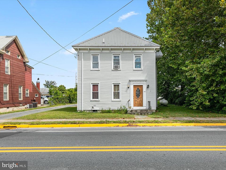 1st image of 206 N Bedford St