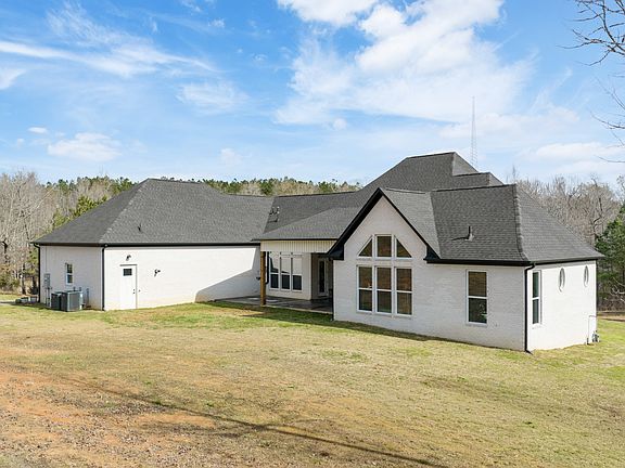 2nd image of 530 Oak Pointe Dr