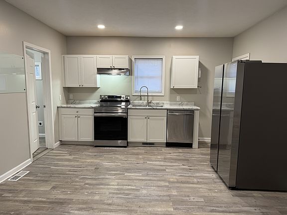 3rd image of 821 Hazard Ave #1