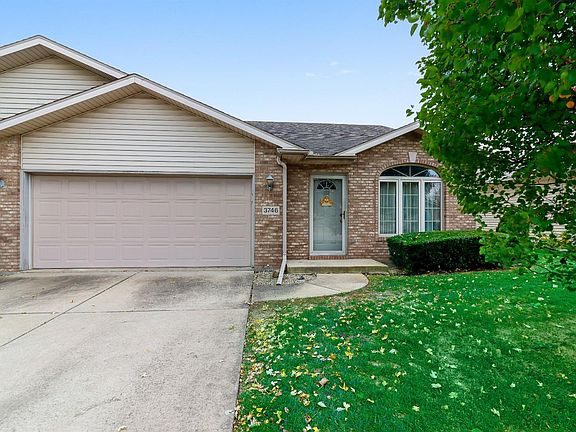 3rd image of 3746 Sandalwood Dr