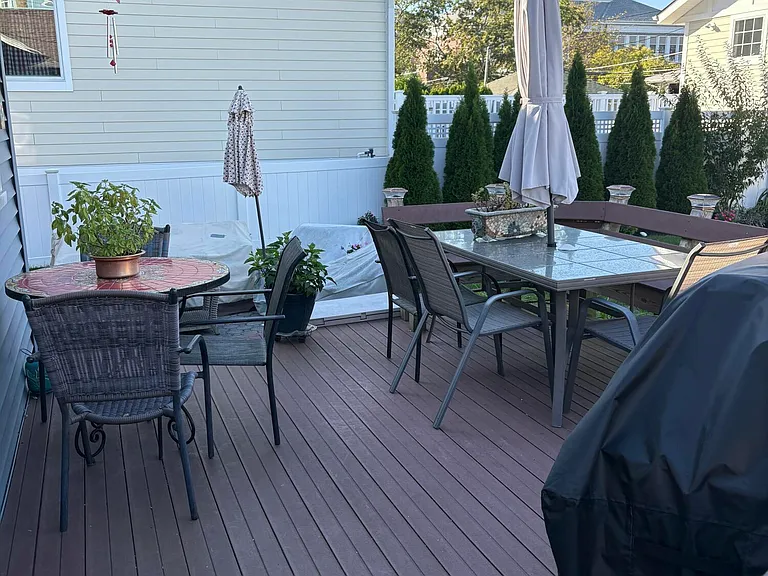414 Washington Ave — Photo 5