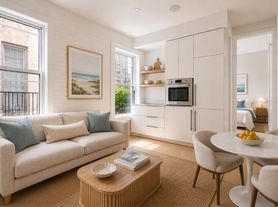 241 W 13th St