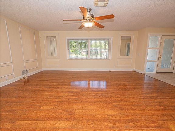 5th image of 887 Meadow Lark Ct