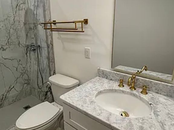 4th image of 607 Main St #3