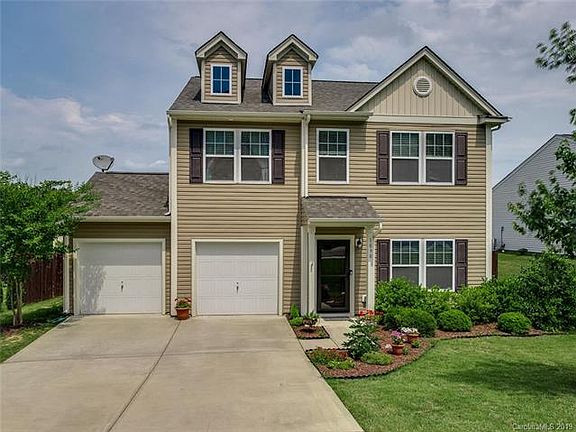 3rd image of 1090 Jasmine Dr