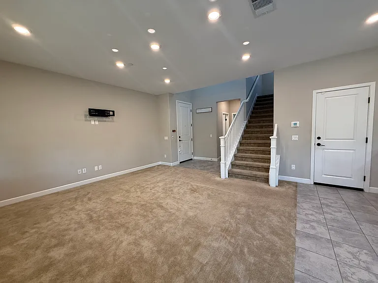 10110 Hercules Way — Photo 8