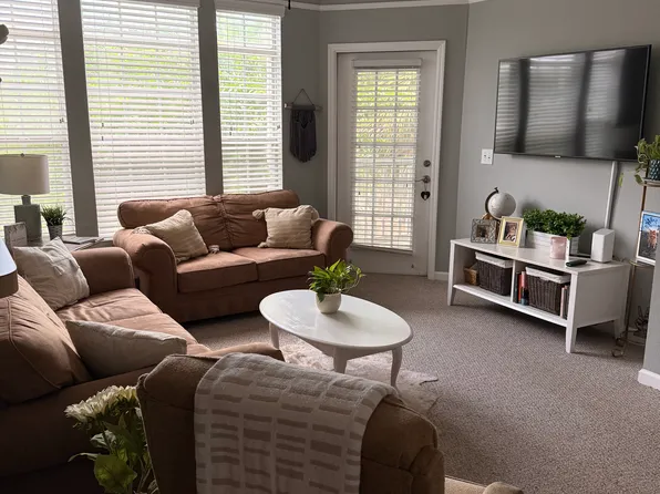 1925 Whitemarsh Way, Savannah, GA 31410