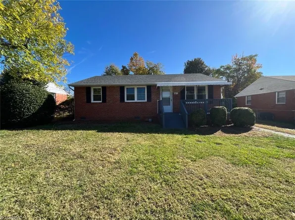1611 Quincy St, Greensboro, NC 27401