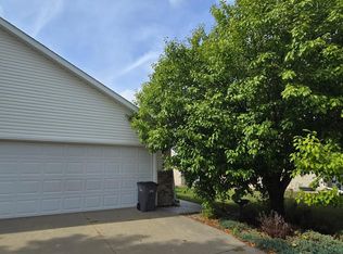 3345 38th St S, Moorhead, MN 56560