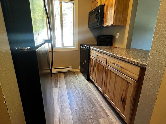 5th image of 419 11th Ave S #302