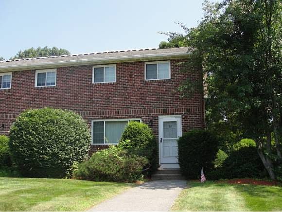 1st image of 92 Oakridge Dr