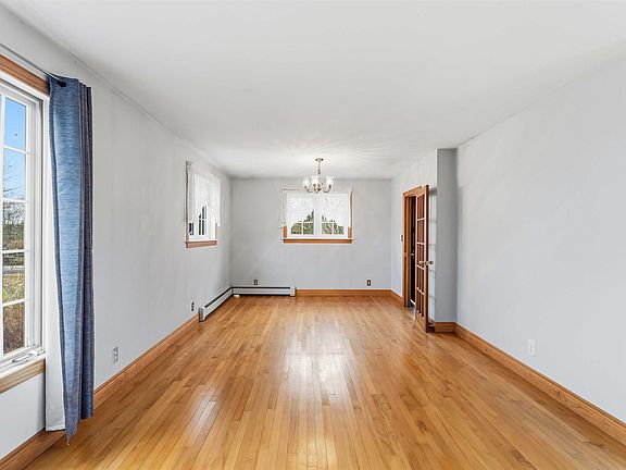 5th image of 1637 Torbrook Rd