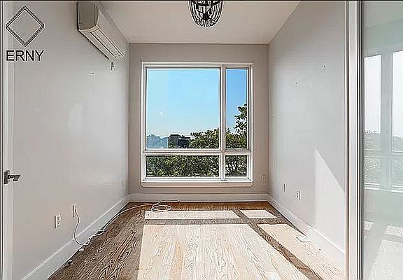 2nd image of 2734 Snyder Ave #4FF