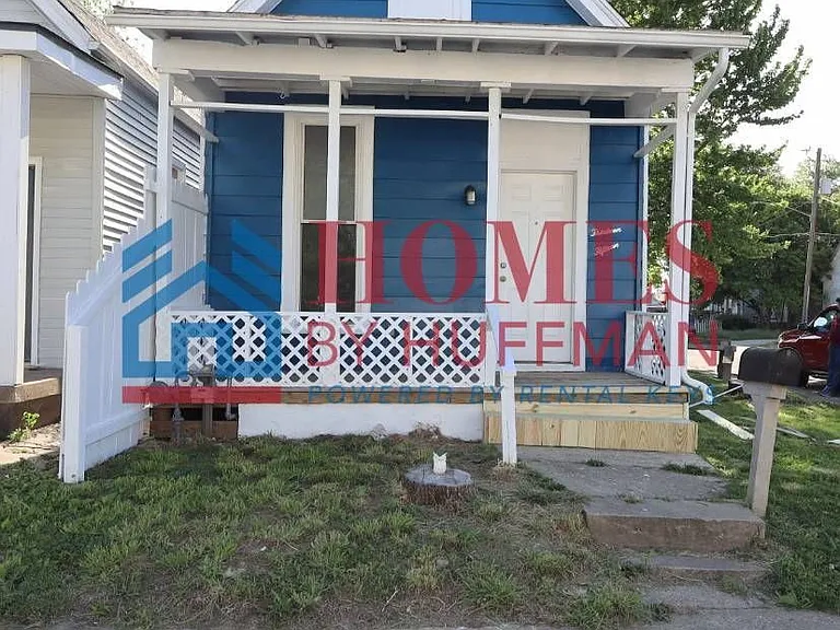 1315 N 3rd Ave — Photo 1
