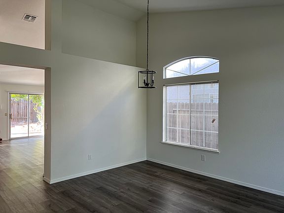 4th image of 5136 Perth Glen Dr