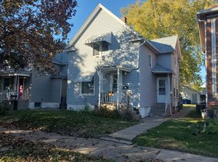 407 17th Ave, Moline, IL 61265