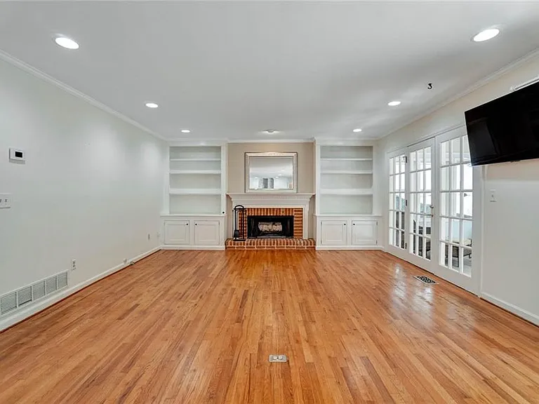 295 Oakmere Dr — Photo 15