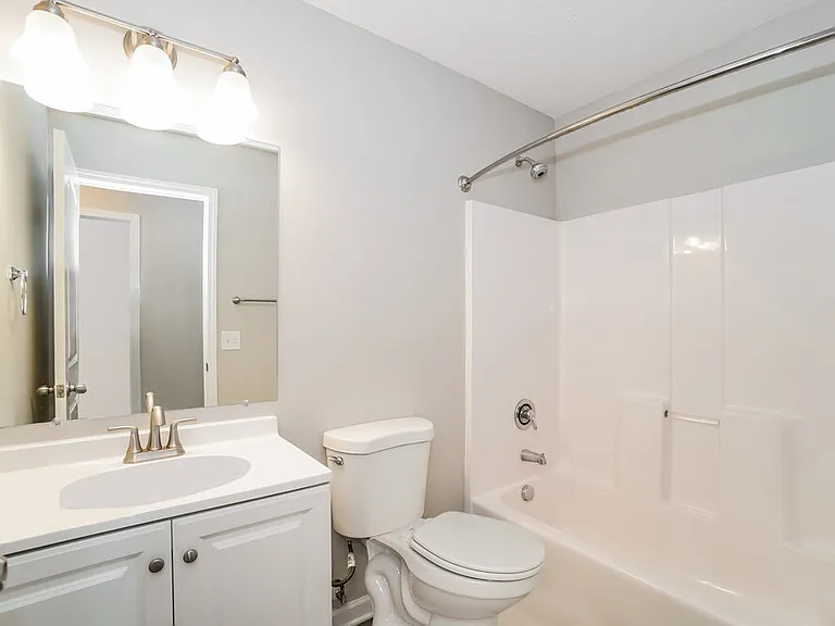 255 Whitewater Ct — Photo 16