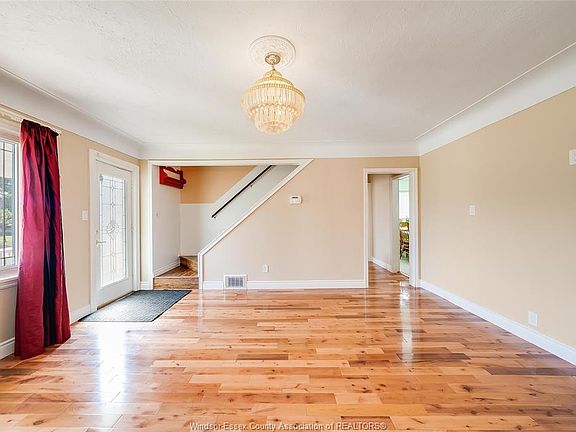 5th image of 1055 Jefferson Blvd