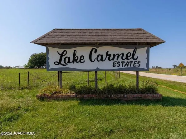 9812 Lakeview Dr, Eugene, MO 65032