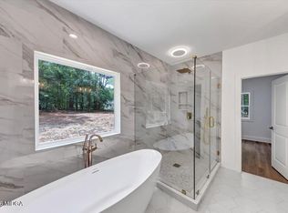 636 Harbour Shores Dr, Jackson, GA 30233