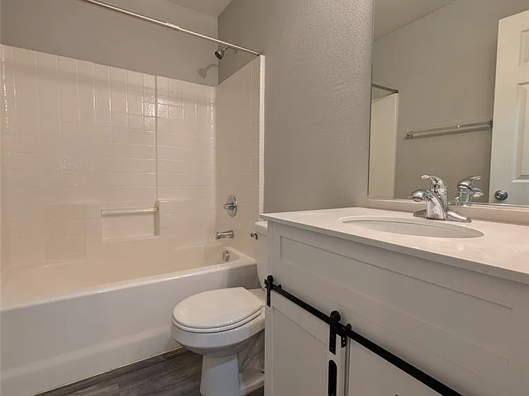 10308 Faustine Ave — Photo 9
