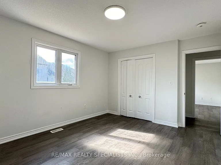 505 Bridlewreath Ct #UPPER LVL — Photo 36