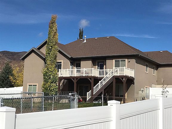 Back of House, Deck