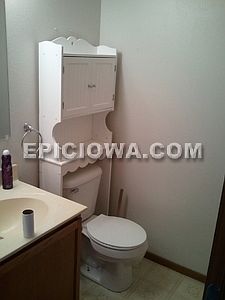 1/2 Bathroom