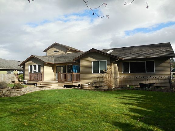 3rd image of 105 Cedarwood Pl