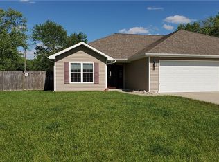 920 N Lima St, Mount Zion, IL