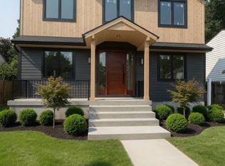 388 Maplegrove Ave, Uniondale, NY 11553