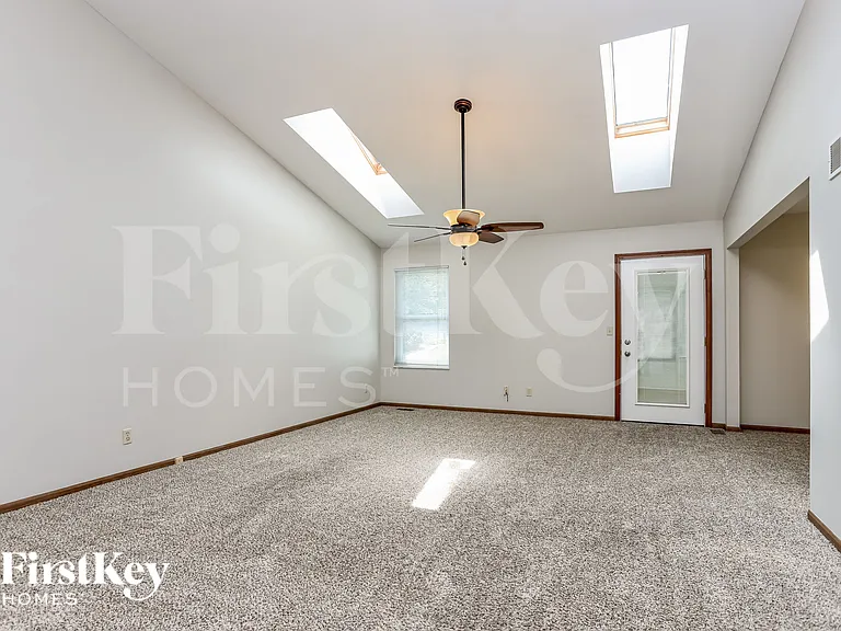 3741 Majestic Ct — Photo 3
