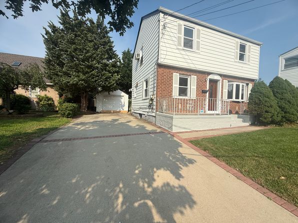 410 Herricks Rd