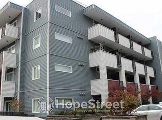 13678 Grosvenor Rd #405, Surrey, BC V3R 5E2
