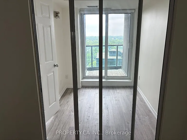 30 Harrison Garden Blvd #1906 — Photo 28