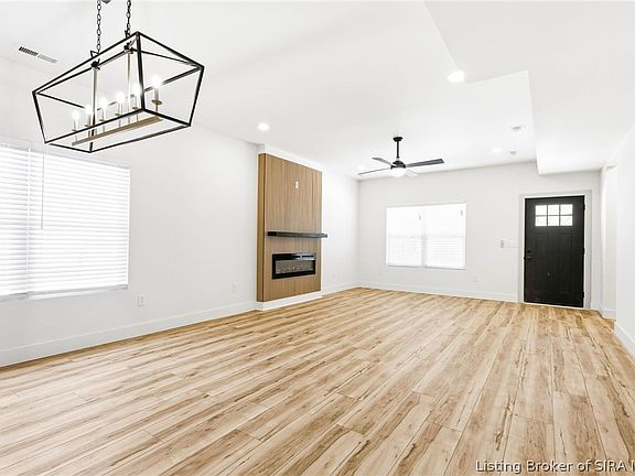 5th image of 807 Fulton Drive