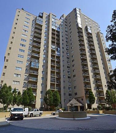 5th image of 1211 S Eads St APT 2101