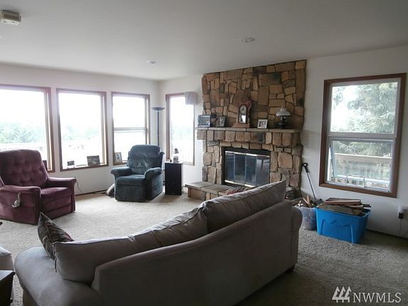 4th image of 909 Jetty View Dr