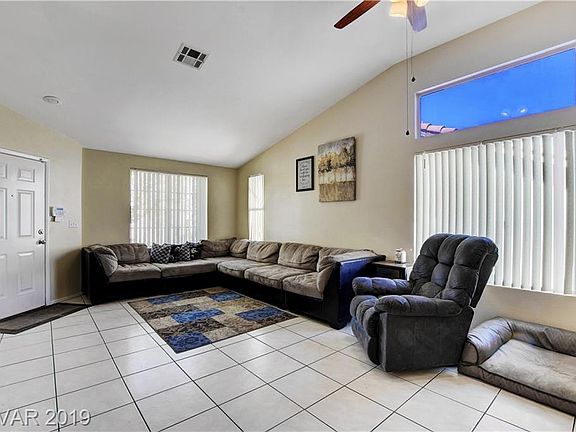 3rd image of 719 Cozy Canyon Dr