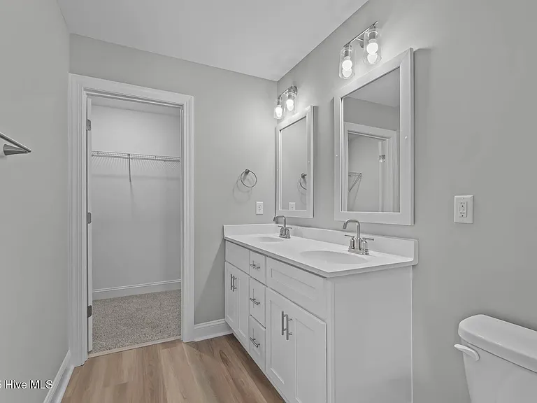 327 Starfish Ln — Photo 25