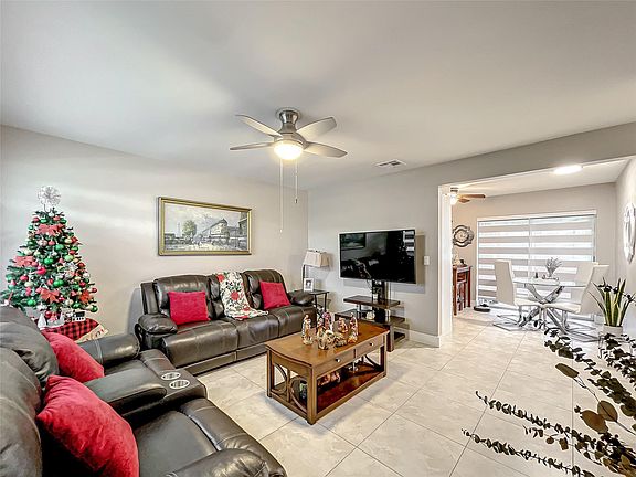 3rd image of 5030 SW 93rd Avenue
