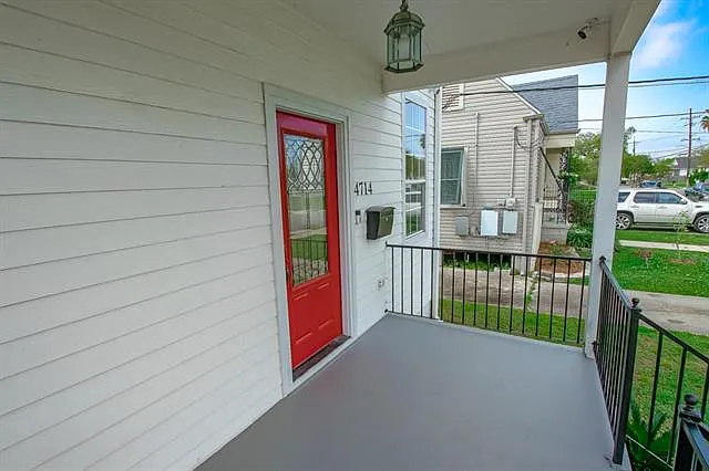4714 Annette St — Photo 4