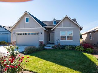 1112 NW Redwood Pl, Redmond, OR 97756