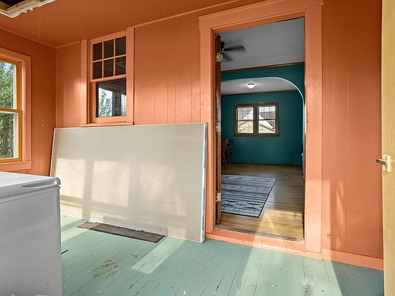 2nd image of 222 Langer Ave N