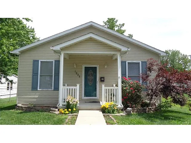 1808 Scheel St photo 1