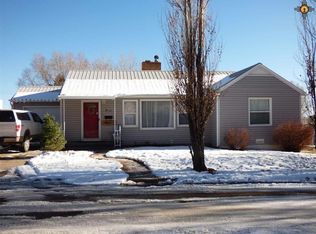 1127 S 6th St, Raton, NM 87740