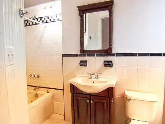 Rented by Friedman Roth Realty | media 23